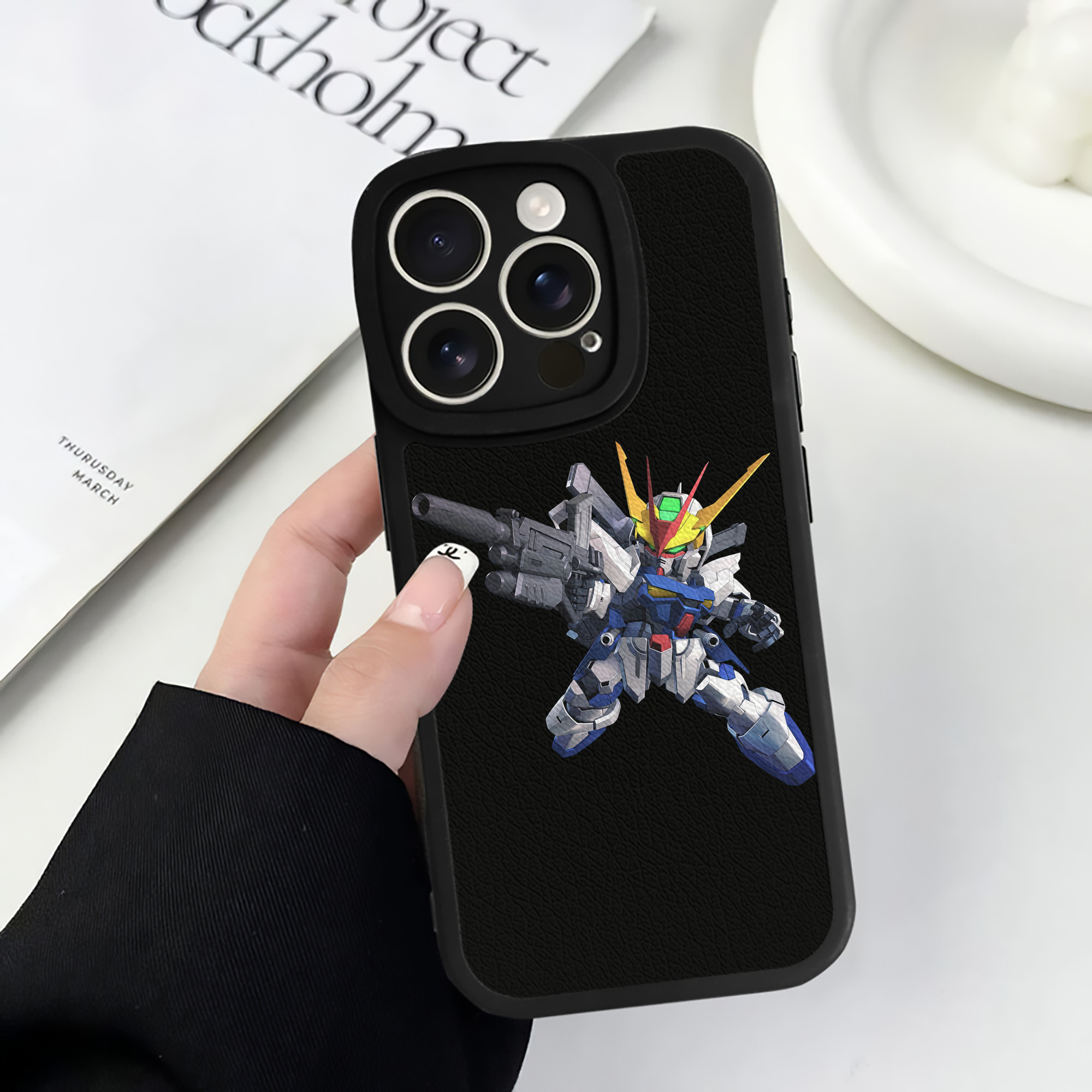（画像用） 機動戦士ガンダム Mobile Suit Gundam 【iPhone 16シリーズ対応】シリコンスマホケース（レザー調） 材質：シリコン